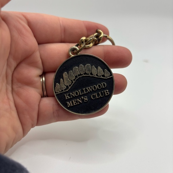 Knollwood Men's Club Keychain with Key - Picture 2 of 3